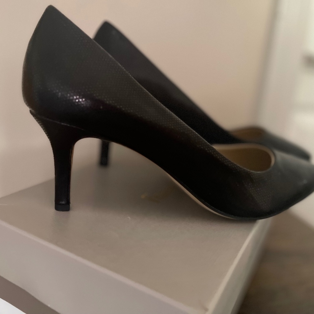 Franco Santo Size 8.5 women’s black leather pump